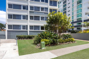 Ambassador Beachfront Apartments - Hosted by Burleigh Letting